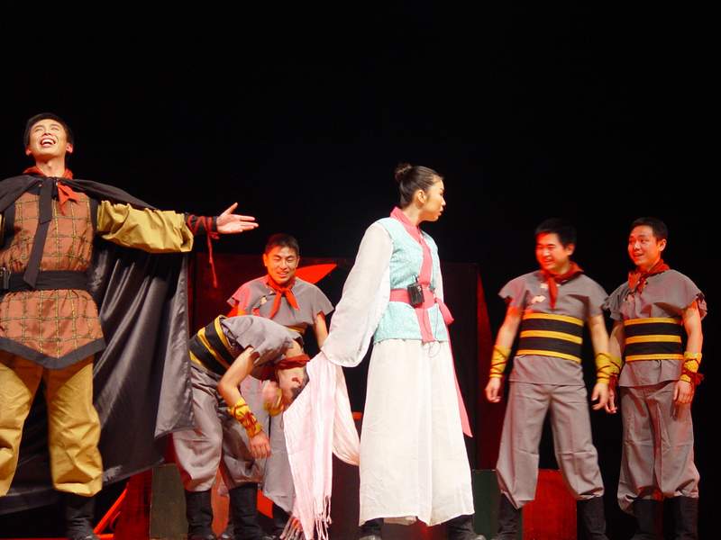 演出剧照